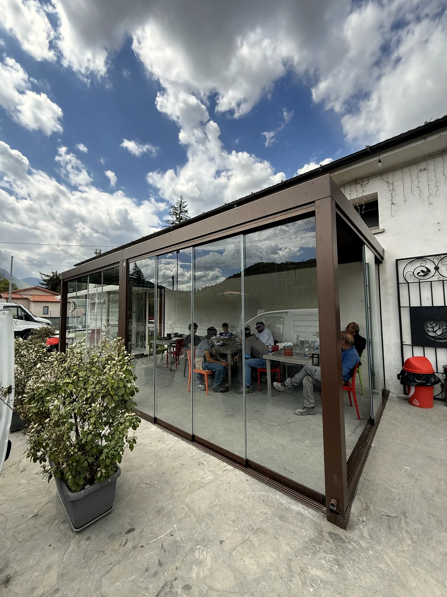 Pasticceria Sibillini — Pergola con Vetrate Panoramiche Scorrevoli